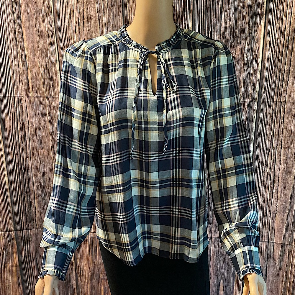 LOFT size small navy blue white & pink plaid long sleeve flowy blouse